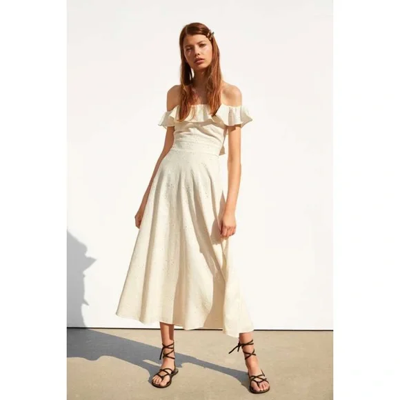 green emerald velvet dress Zara xl voluminous embroidered white dress Size S small MOST WANTED la   Afashionistastore